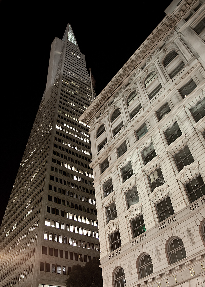 Transamerica building at night in the financial district downtown. - San Francisco, California, USA - Daily Travel Photos